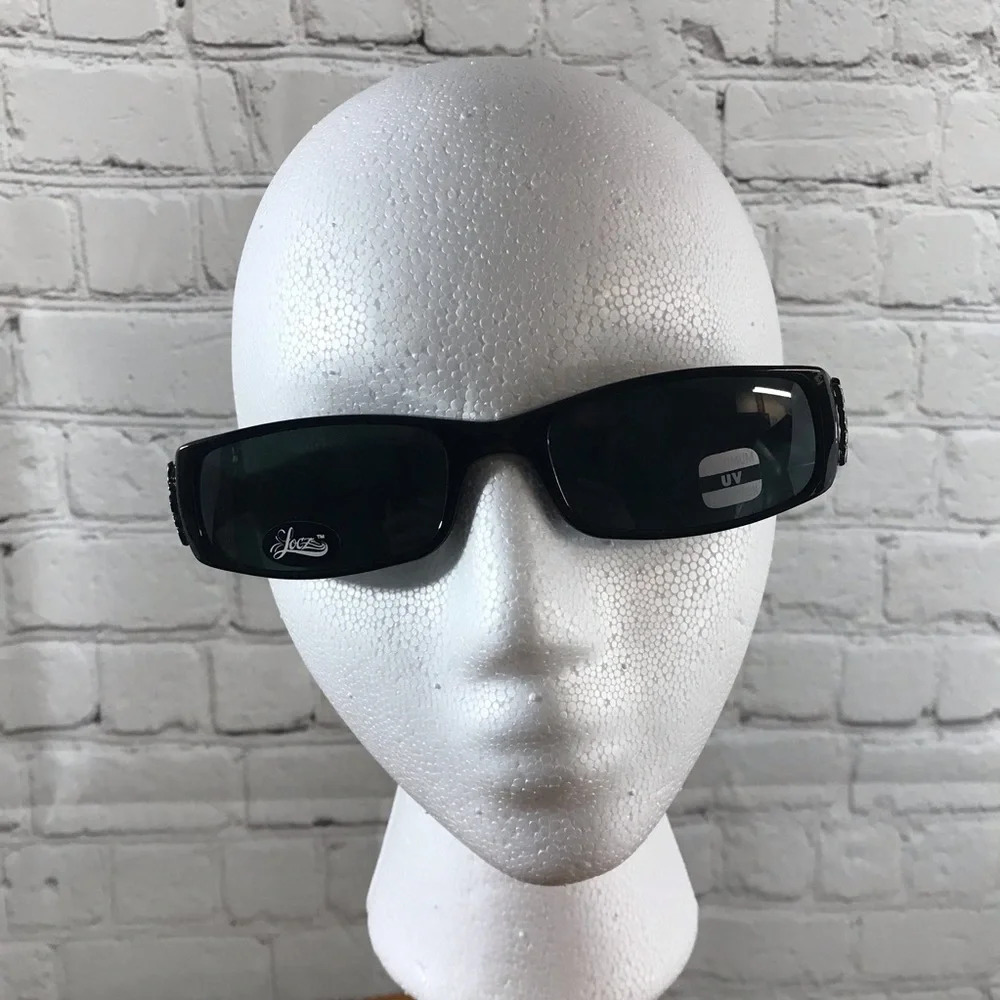 Women’s Black Frame Fashion Sunglasses